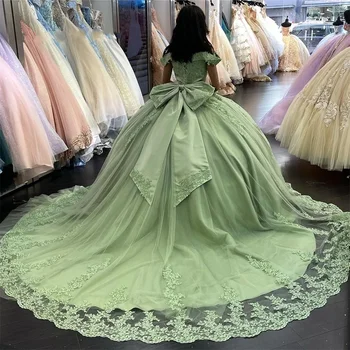 Зеленые пышные платья с открытыми плечами И бантом, Нежное кружевное платье Vestidos De 15 Anos, вечернее платье для дня рождения и выпускного вечера.