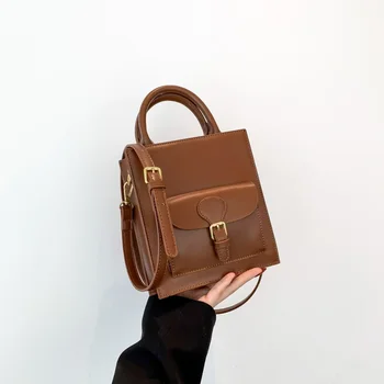 Горячая распродажа 2024 Весна Новая женская сумка Маленькая квадратная сумка в академическом стиле Модная женская сумка через плечо для пригородных поездок