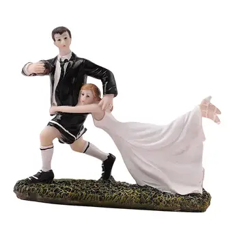 Статуэтка пары на свадебном торте, статуэтка жениха и невесты из смолы, футбольная фигурка для свадебного душа, годовщина помолвки